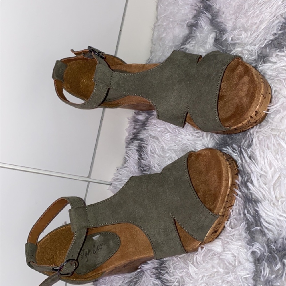 olive green heels